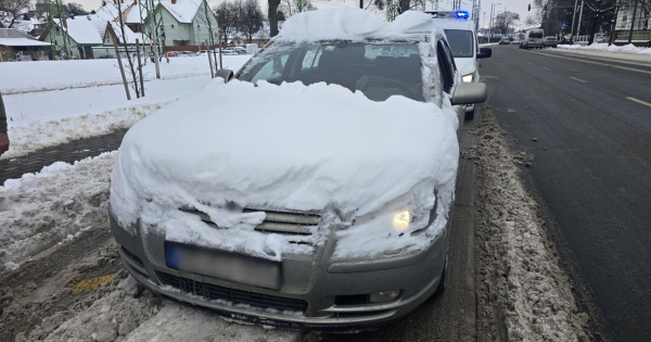 A letakaritatlan havas auto miatt is jar a birsag