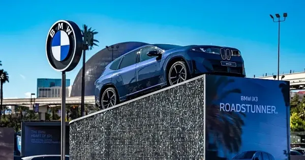Debreceni modelljevel buszkelkedik a CES en a BMW
