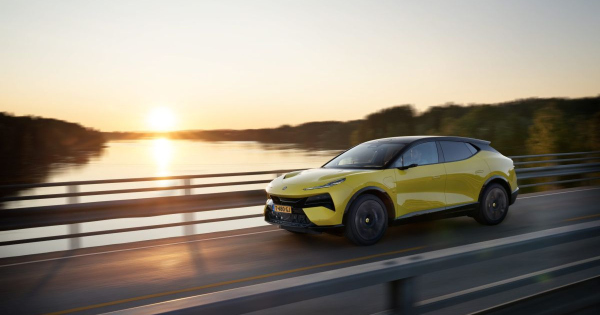 Felere zuhanhat egy kinai villanyauto ara az uj vammegallapodas miatt