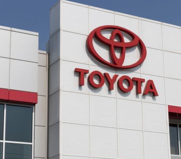 Hatalmas hiba a Toyotanal sorra hivjak vissza az autokat tobb tizezer jarmu erintett 360x315