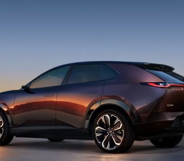 Lila vagy fekete Mutatjuk a Mazda uj szinvaltos autojat 360x315