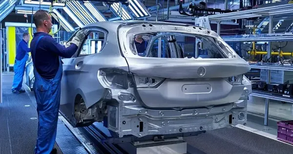 Nagyot utott a BMW n Kina de igy is bovult a ceg