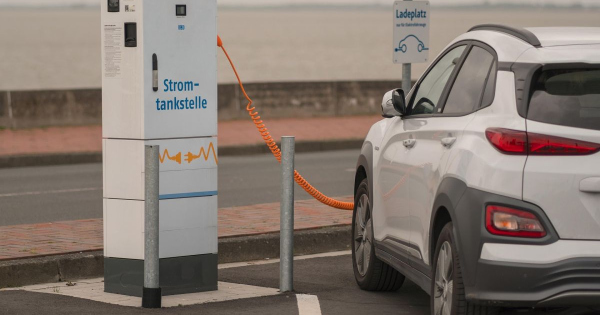 Robbanasszeruen nott az elektromos autok iranti kereslet a hasznaltauto piacon 2025 ben