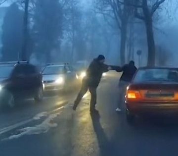 Tettlegessegig fajult a kozlekedesi vita osszecsaptak a soforok Nagykanizsan 360x315
