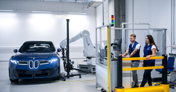 Tobb villanyautot adott el a BMW
