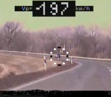 90 kmora helyett 197 tel szaguldott amikor megallitottak azt mondta az anyja szuletesnapjara sietett 360x315
