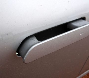 Betiltjak a divatos sullyesztett autokilincseket a vilag legnagyobb ujauto piacan 360x315