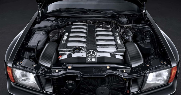 Brutalis szelesitest es V12 es szivet kap ez a klasszikus Mercedes