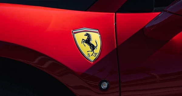 Ime az elso kepek a Ferrari elso elektromos autojarol