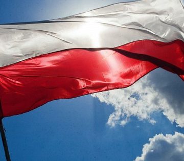 Kitiltottak a lengyel katonai bazisokrol a kinai autokat 360x315