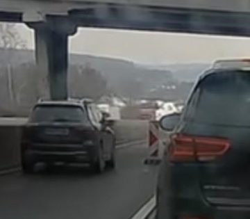 M1 hazhoz ment a pofonert ket tolakodo sofor 360x315