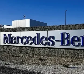 Mar otezren dolgoznak a kecskemeti Mercedesnel 360x315