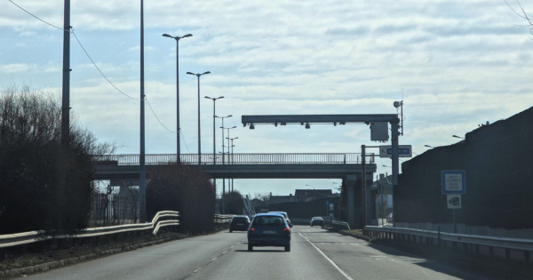 A kormany megszunteti az uzemanyagar szabalyozast az autopalyak menten