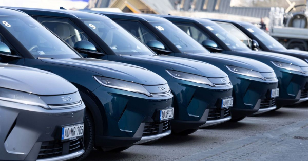 Eloszor szallit nagyobb ertekben autot Kina az EU ba mint amennyit az EU Kinaba