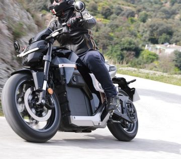 Legy te a szel – Teszten a Wn7 a Honda elektromos naked bike ja 360x315