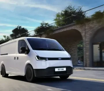Megerkezett a Ford Transit City elektromos varosi munkagep extrak nelkul 360x315