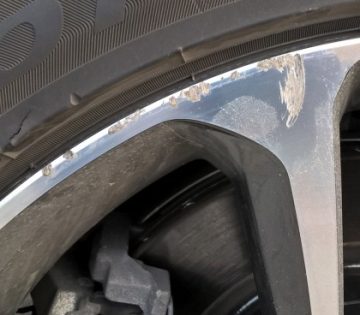 Szetbombaztak a katyuk a magyarok autoit 360x315