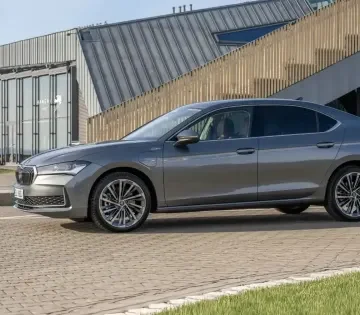 Uj hajtaslancot kap a Skoda Superb ezt erdemes tudni rola 360x315
