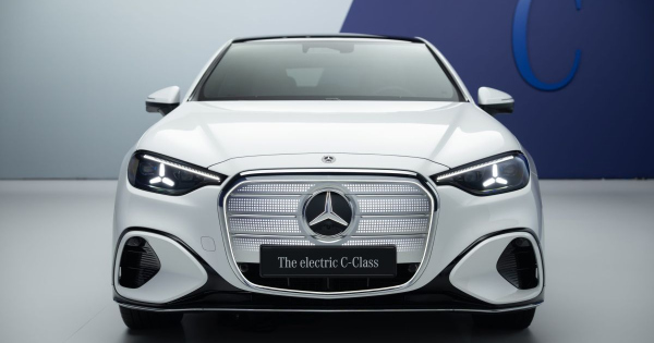 Bemutatkozott az uj Mercedes C osztaly