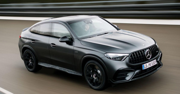 Hat hengerrel tert vissza az elet a Mercedes Amg Glc be