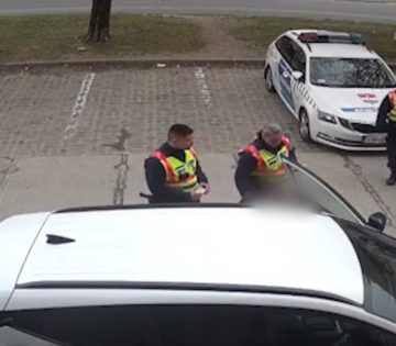 Hazhoz ment a pofonert egy autos Dunakeszi rendorkapitanysagan 360x315