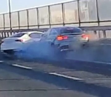 Letarolta a szaguldo Mercedes luxusterepjaro a Skodat az M0 son 360x315