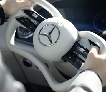 Uj kormanyzasra szavaz a Mercedes 360x315