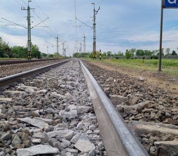 Jelentos karokat okozott a Gyomanal kisiklott vonat a MAV vezer szerint 360x315