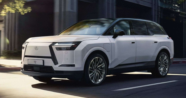 Jon a Lexus harom ulessoros elektromos Suv ja a Highlander ikertestvere