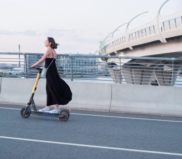 Kaposvaron betiltjak az elektromos rollereket a setaloovezetben 360x315