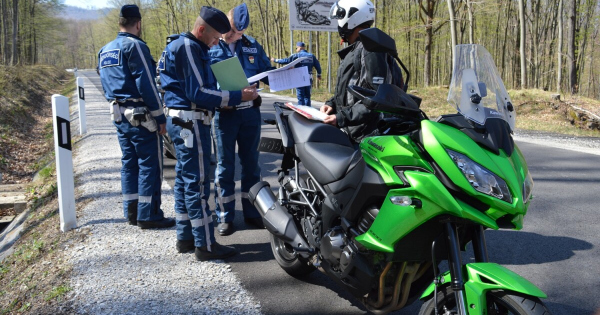 Kozuti razziat indit a rendorseg