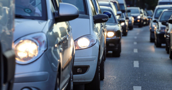 Magyarorszag latvanyosan elmarad az unios atlagtol az autok szamaban eletkoraban es az uj auto vasarlasok teren is