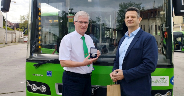 Rangos elismeresben reszesult egy pecsi autobusz vezeto