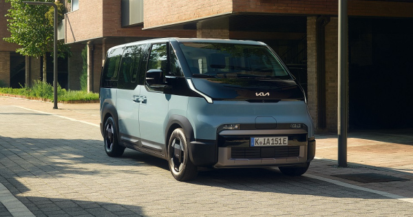 A Kia uj 6 es 7 uleses valtozatokkal boviti a Pv5 Passenger kinalatat