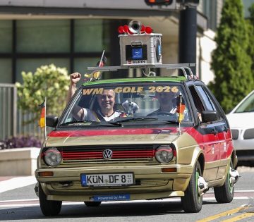 Allat verdaval jar ket szurkolo a foci vb meccseire 360x315