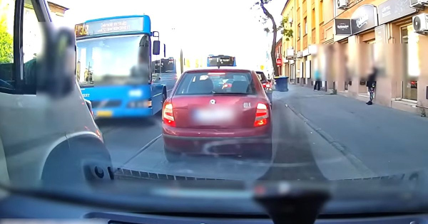 BKV busszal talalta szemben magat az arcatlanul tolakodo furgonos