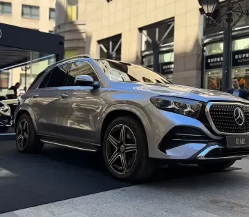Budapest belvarosaban stilusosan mutatkozott be az uj Mercedes Benz GLE 360x315