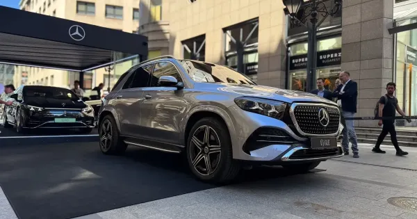 Budapest belvarosaban stilusosan mutatkozott be az uj Mercedes Benz GLE