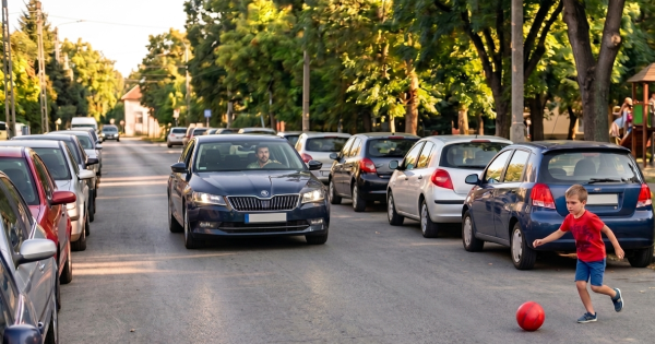 Elkezdodott a nyari szunet fokozott ovatossagra intik a szakertok az autosokat