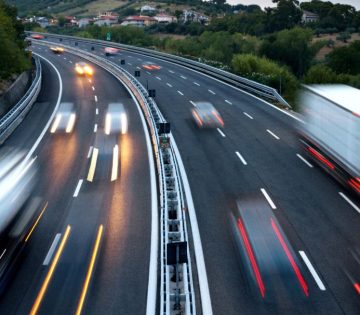 Kiderult sok autosnak visszajarhat a palyamatrica ara a dugok miatt nyartol mar elesedik a rendszer 360x315