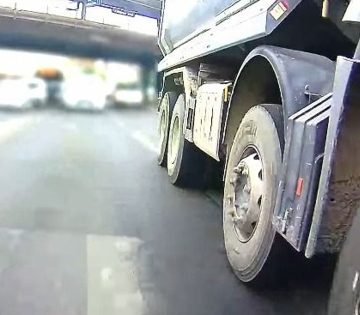 Megforgatta a 12 kereku billencs a Toyota Priust Kobanyan 360x315