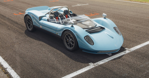 Pokoli elmenyt iger Senna mernokenek sportautoja