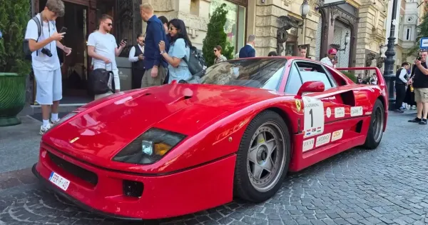 Ritka Ferrari F40 tunt fel Budapesten megallt korulotte az elet