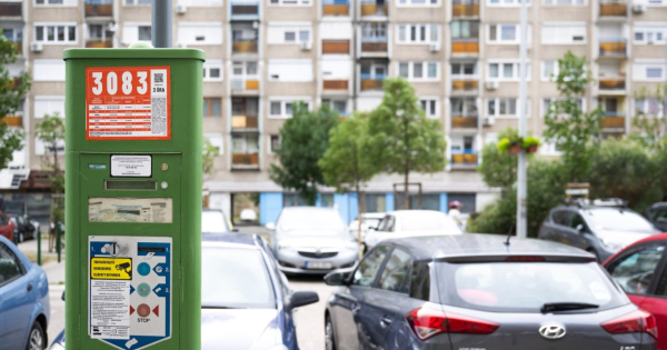 Szerdatol minden megvaltozik a budapesti parkolasban csak mobillal lehet fizetni a dijak is emelkednek
