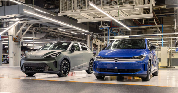 Tomegek villanyautoja lehet gyartasba kerult a Volkswagen ID  Polo es spanyol testvere