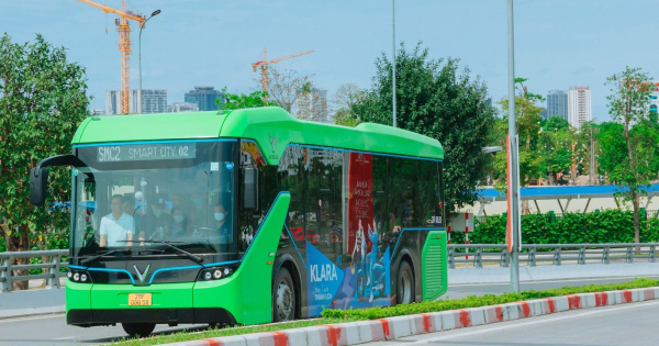 Uj elektromos busszal bovult Veszprem kozossegi kozlekedese