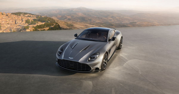 25 eves lett az Aston Martin Vanquish kulonkiadassal unnepel a marka