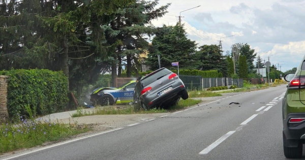 A lengyelek osszetortek a Mustang rendorautot