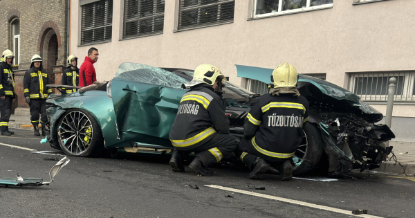 Elkoboznak a szabalyszegok autojat itthon