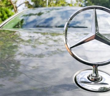 Europa legnagyobb Mercedes uzeme letesult Kecskemeten 360x315